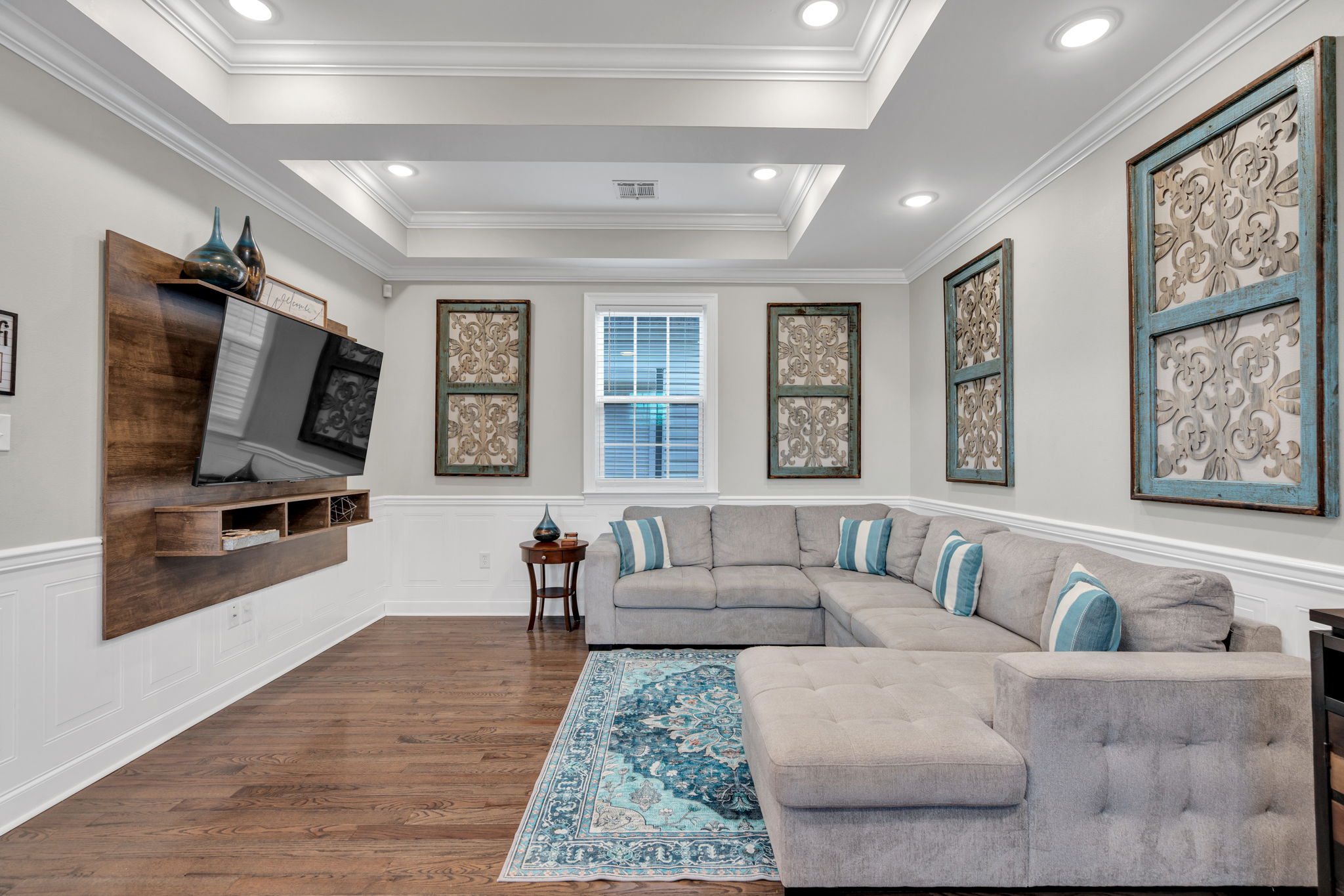 2-web-or-mls-735-s-salcedo-st