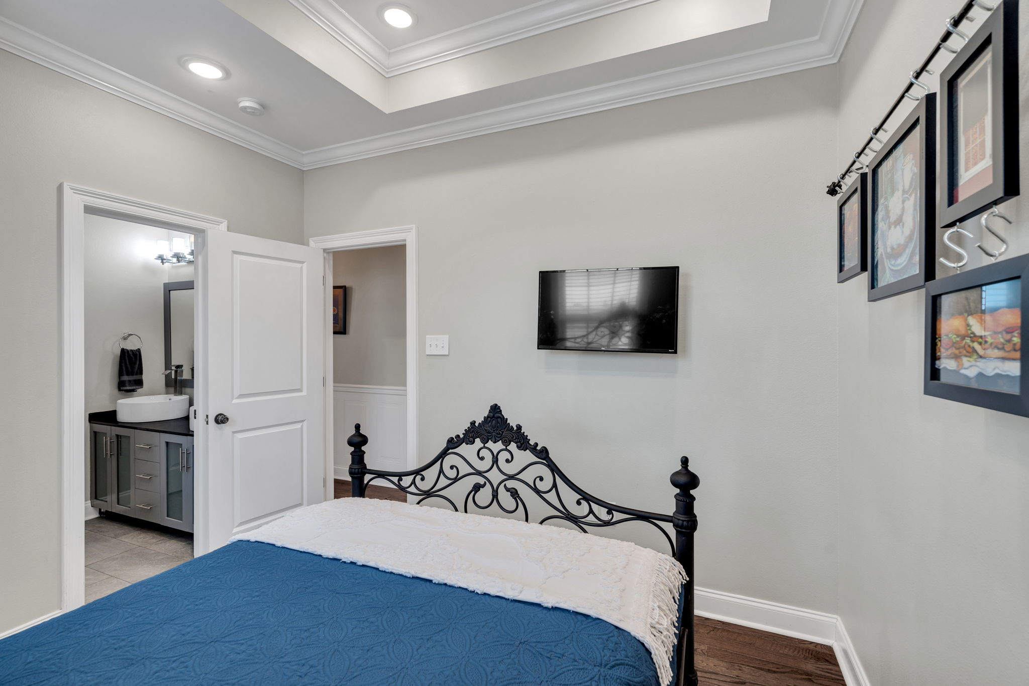 25-web-or-mls-735-s-salcedo-st