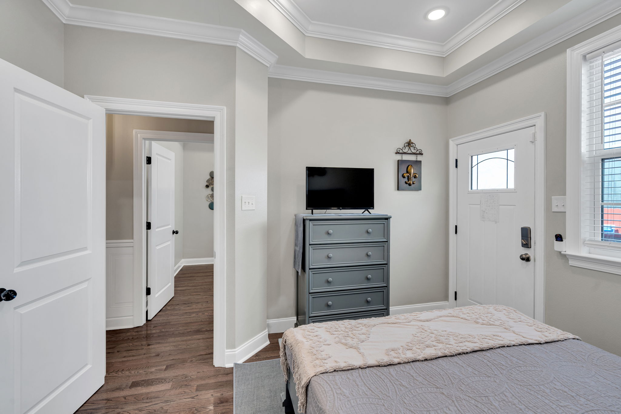 48-web-or-mls-735-s-salcedo-st